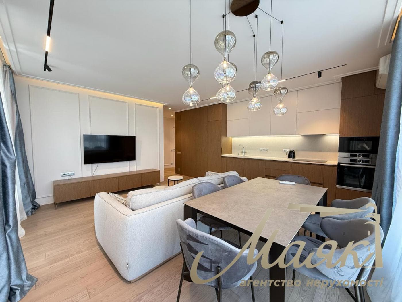 3-room apartment for rent in the "French Quarter 2" residential complex, 3a McCain Street, Pechersk