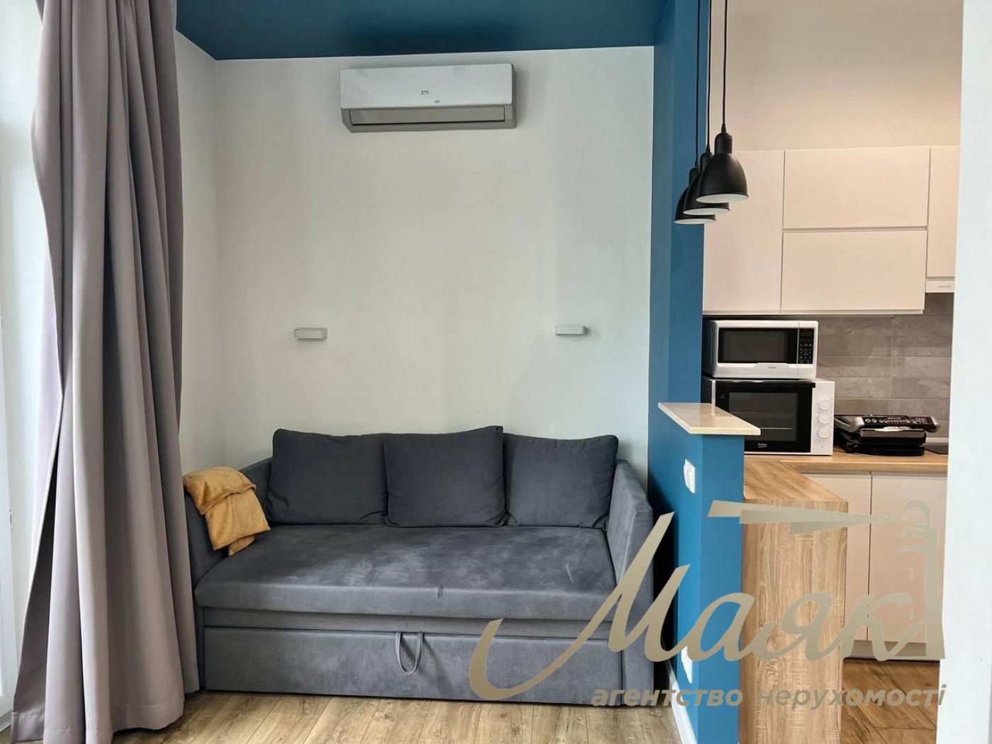 Sale of 1-room apartment 42 m2 in the residential complex French Quarter, Academician Filatov Street 2/1