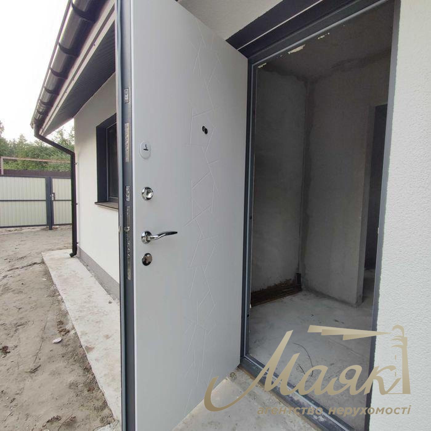 Продажа 2 этажного дома 119 кв.м. Участок 6 соток. с. Княжичи. Лес. Озеро.