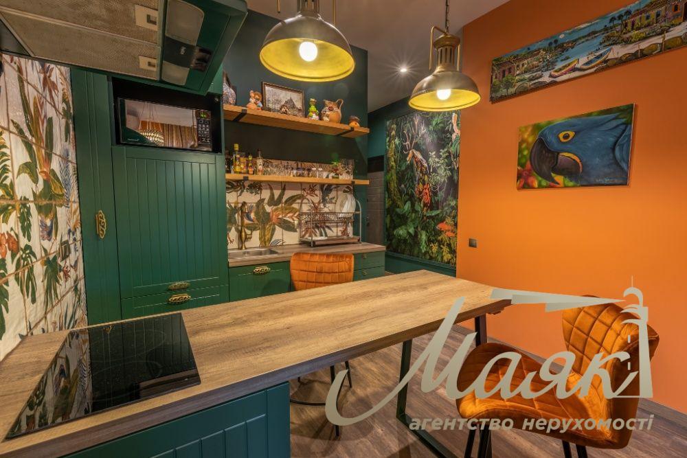 Rent 1 room apartment, residential complex French Quarter