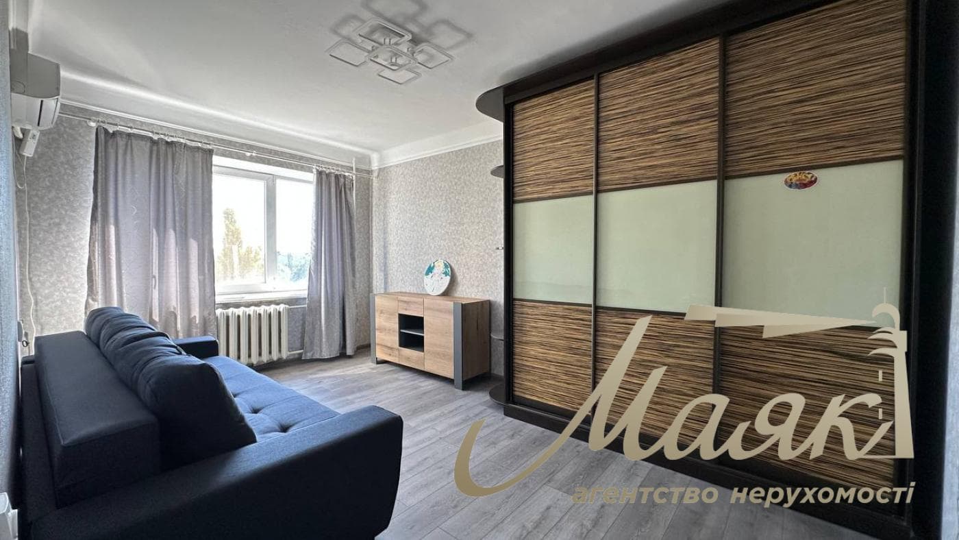 Продажа 3-комнатной квартиры Харьковское шоссе 21/1, Дарницкий район