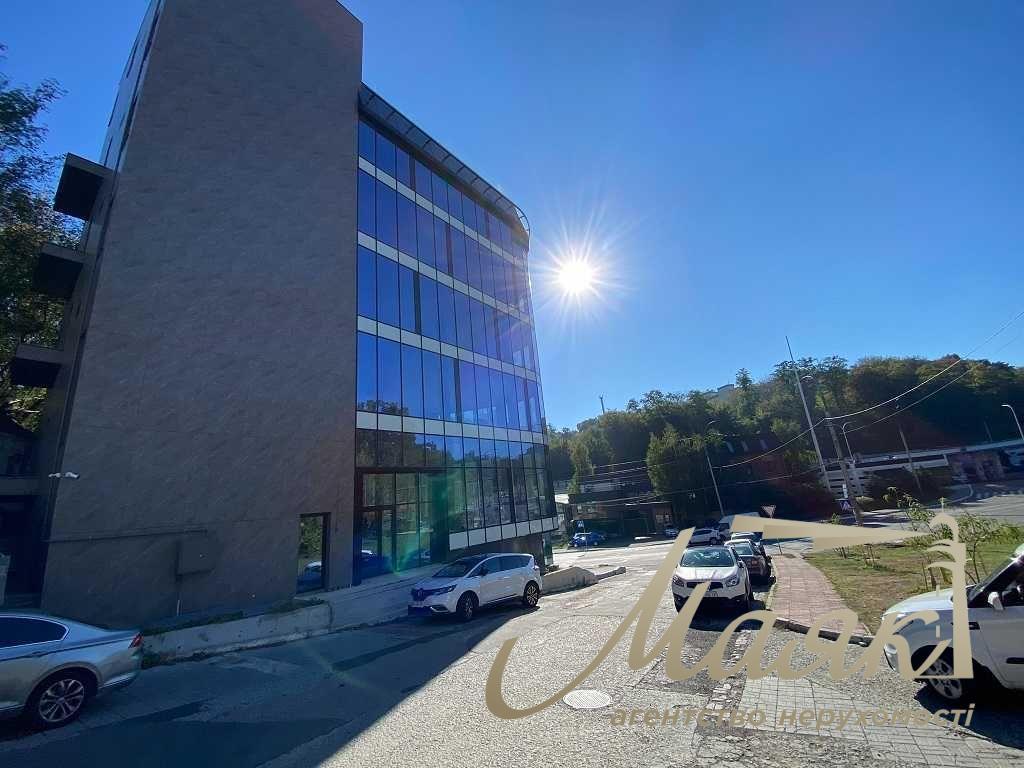 Аренда коммерческого помещения 2 200м2 ул.Протасов Яр 10, Соломеснкий район.