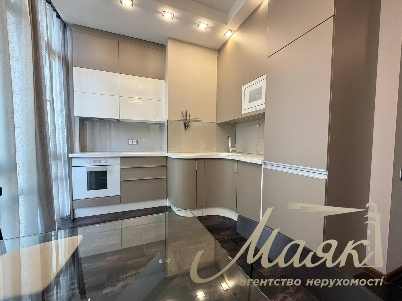 Оренда 2-кімнатної квартири в ЖК «Бульвар Фонтанів», 60 м², Печерський район, Київ
