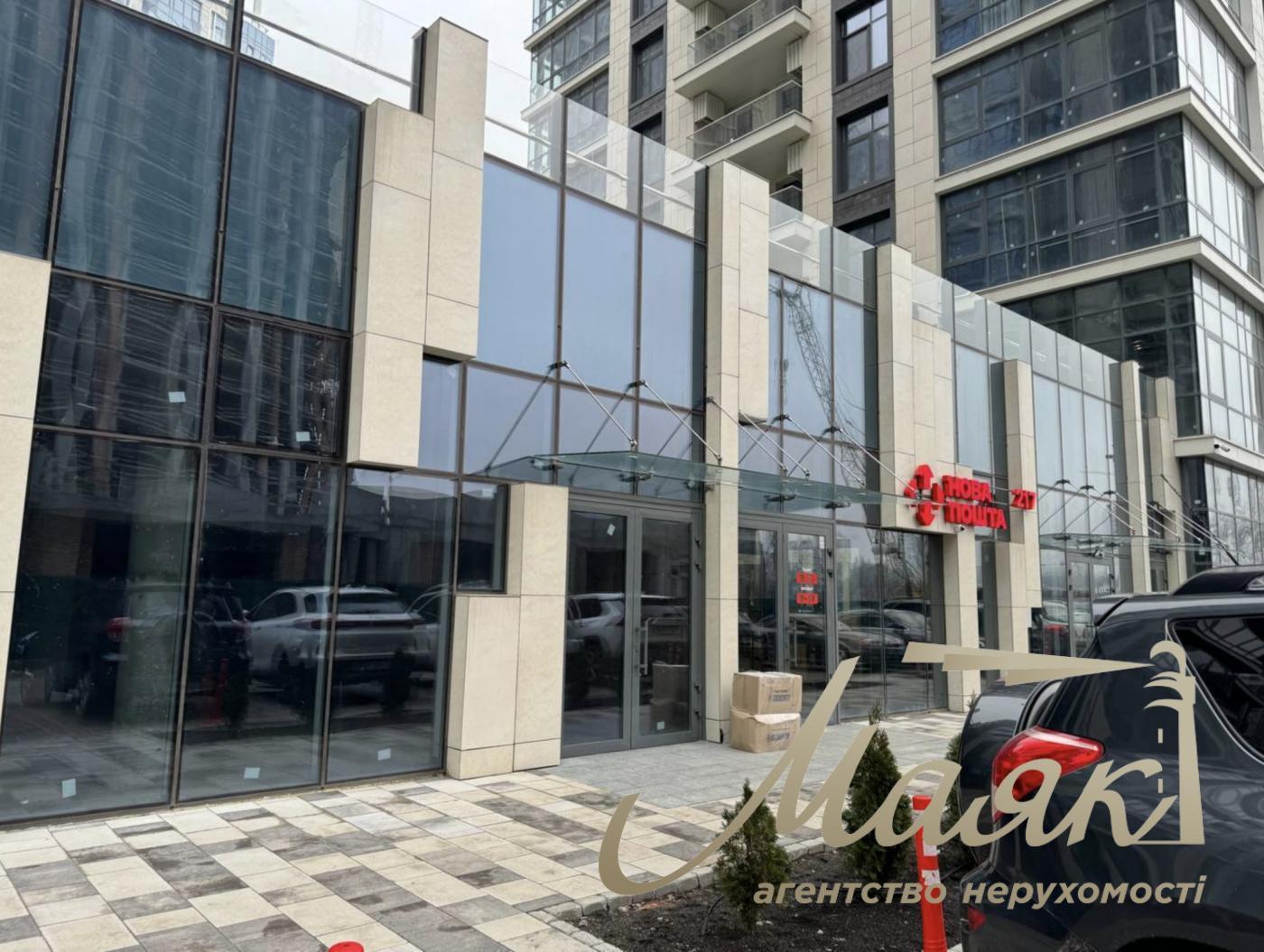 Sale of commercial premises (136m2) residential complex Novopecherskie Lipki, Dragomirova st., 19A