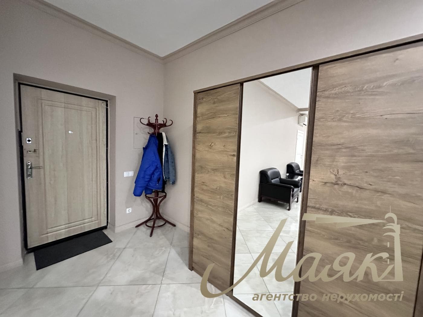 Продаж офісного приміщення площею 103 м², ЖК Botanic House, Печерськ
