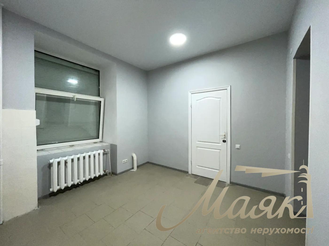 Аренда фасадного помещения 80 м.кв, Святошинский р-н