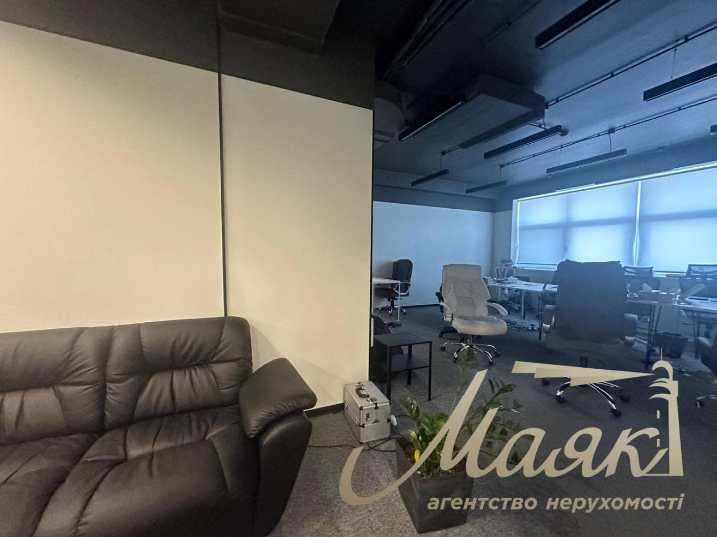 1,132 m² Office Space for Rent in the Business Center at 18/7 Almazova Street, Pechersk