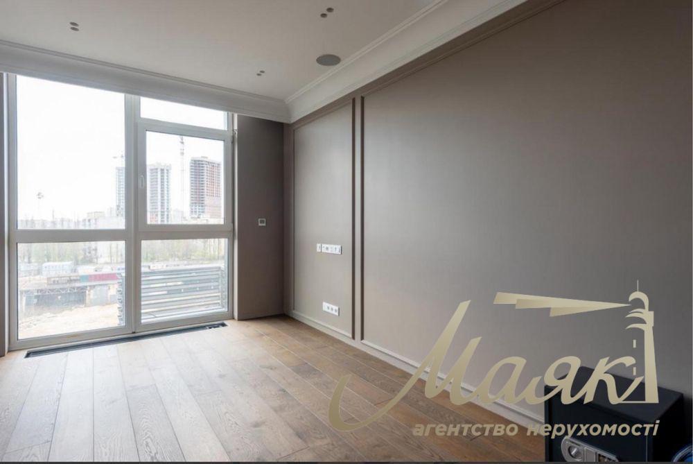 Продаж просторої 5-кімнатної квартири в ЖК "Французький квартал 2" , вул. Джонна Макейна, Печерський район.