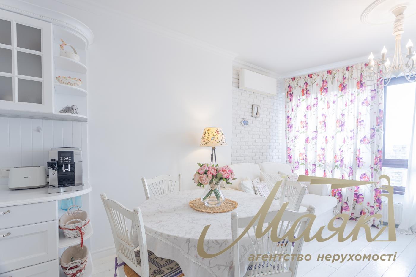 Продаж 3 кімнатної квартири в ЖК Park Avenue, пр-т Голосіївський