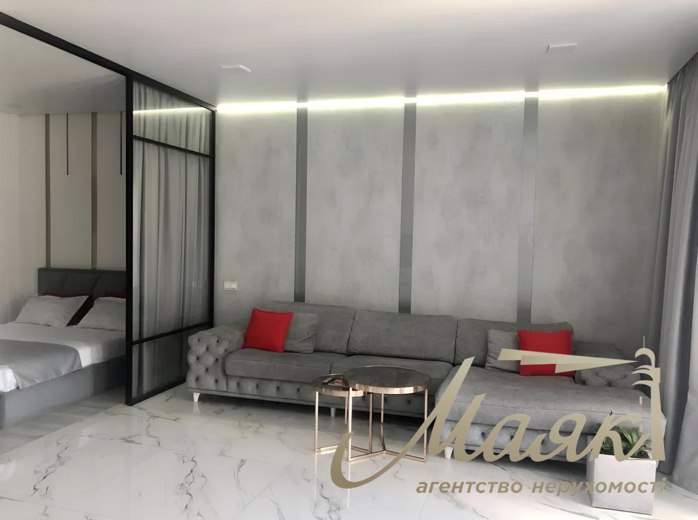 Rent 1-room 48m2 apartment in the LCD "Chicago central house" Antonovicha str. 44