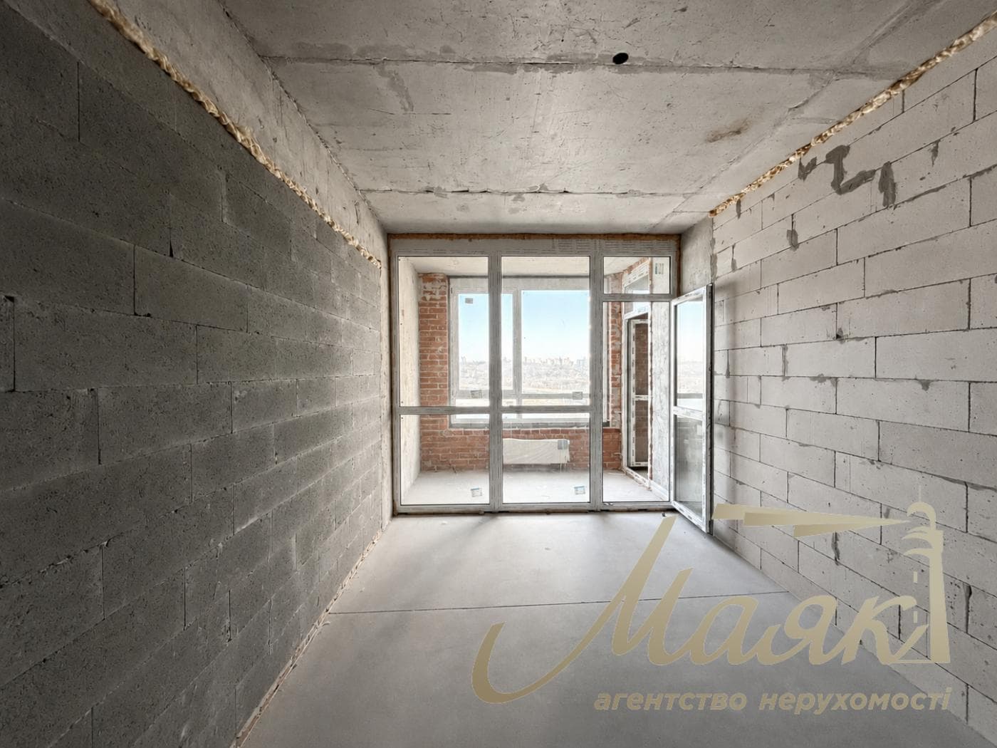 Продаж 2-кімнатної квартири з видом на Дніпро в ЖК GREAT, Осокорки, Київ.