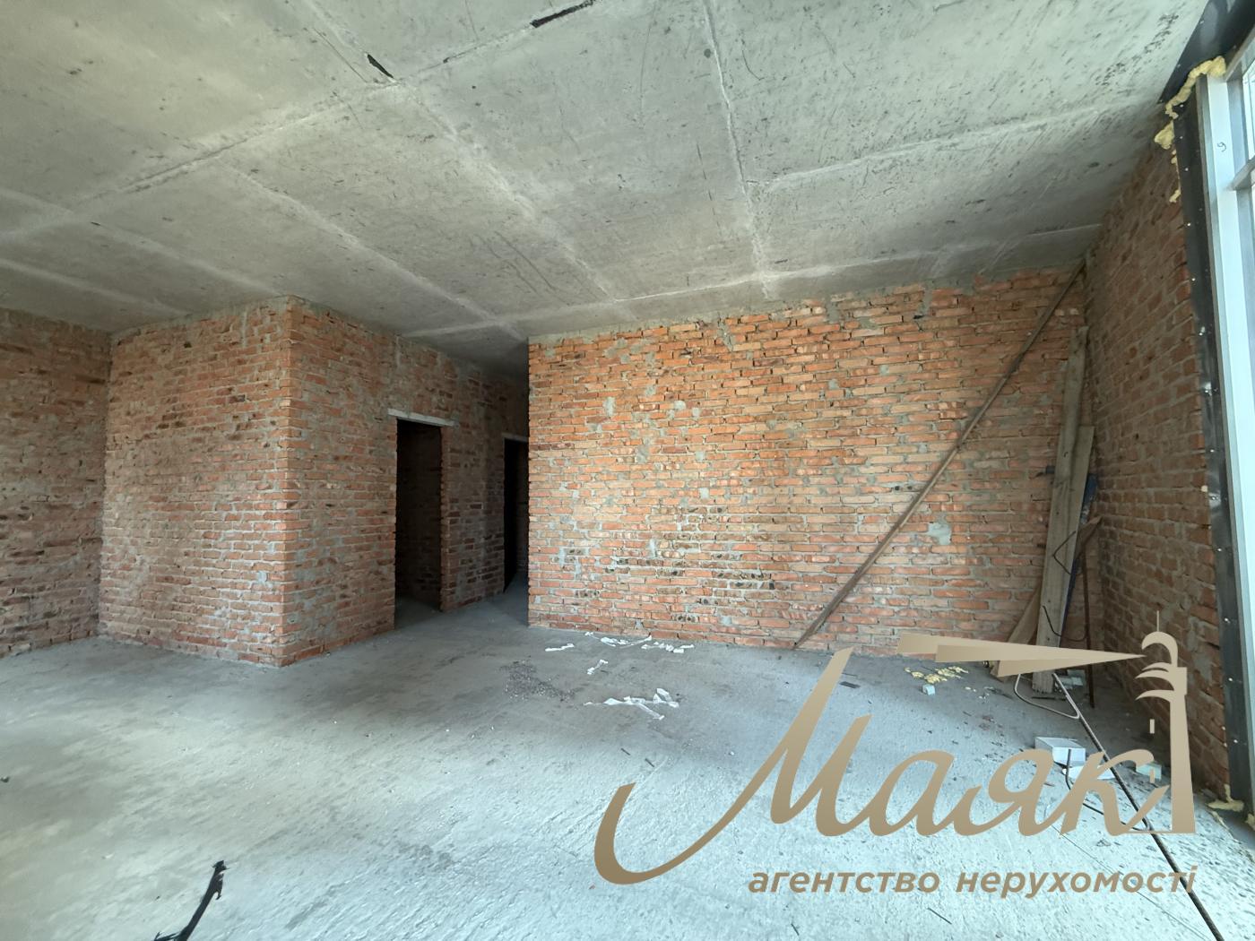 For sale 4-bedroom apartment Residential Complex Novopecherskie Lipki