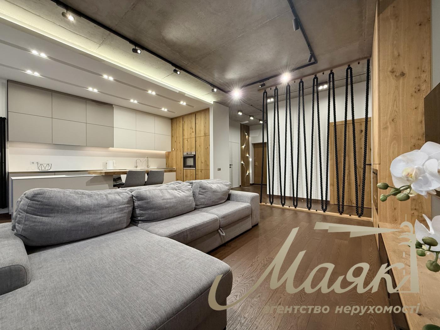 Rent 3-room apartment in LCD Novopecherskie Lipki str. Andriy Verkhoglyada (Mykhaila Dragomirov), 11-V