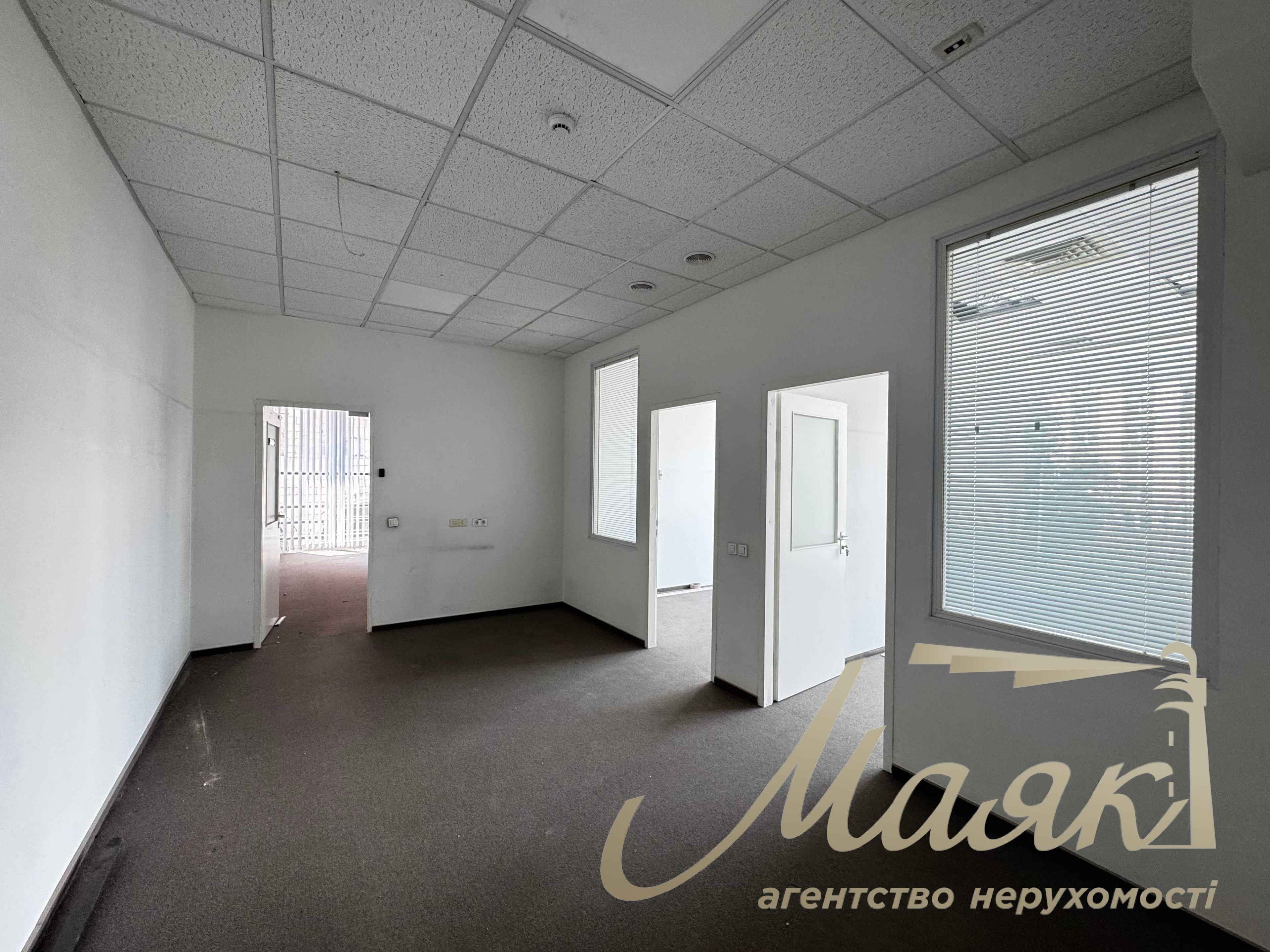 Аренда офиса 1220 м2 на Хрещатике, в самом центре Киева, Печерский р-н.