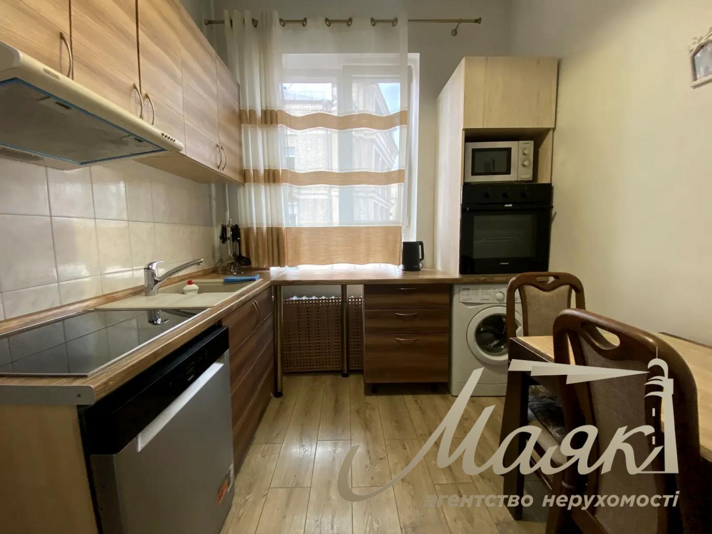 Аренда 3-комнатной квартиры ул. Софиевская 1/2, Майдан Независимости, Центр