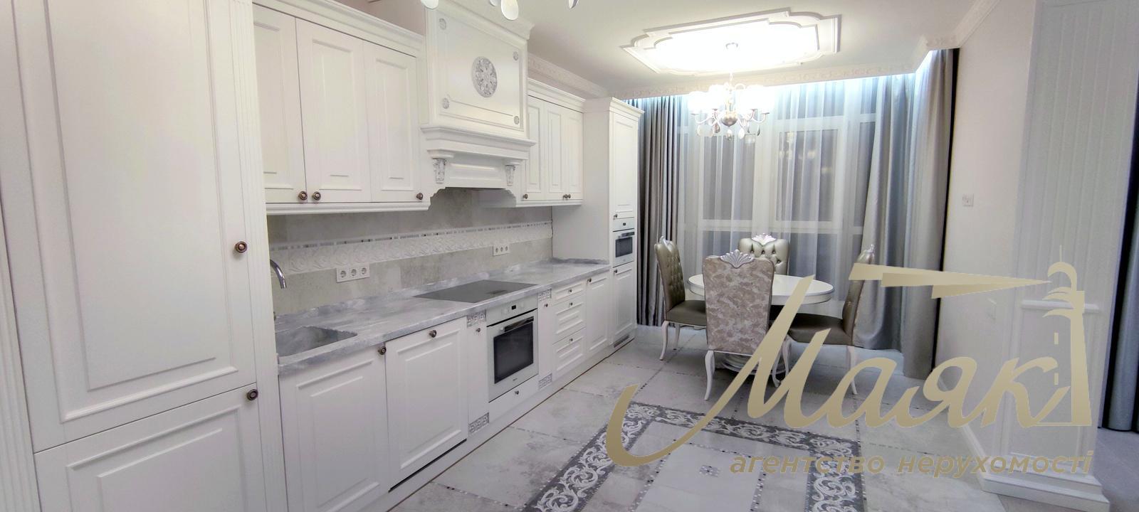 Продаж 5-кімнатної квартири 210 м² у ЖК "Новопечерські Липки" (вул. Верхогляда, колиш. Драгомирова, 11) Печерський район, Київ.