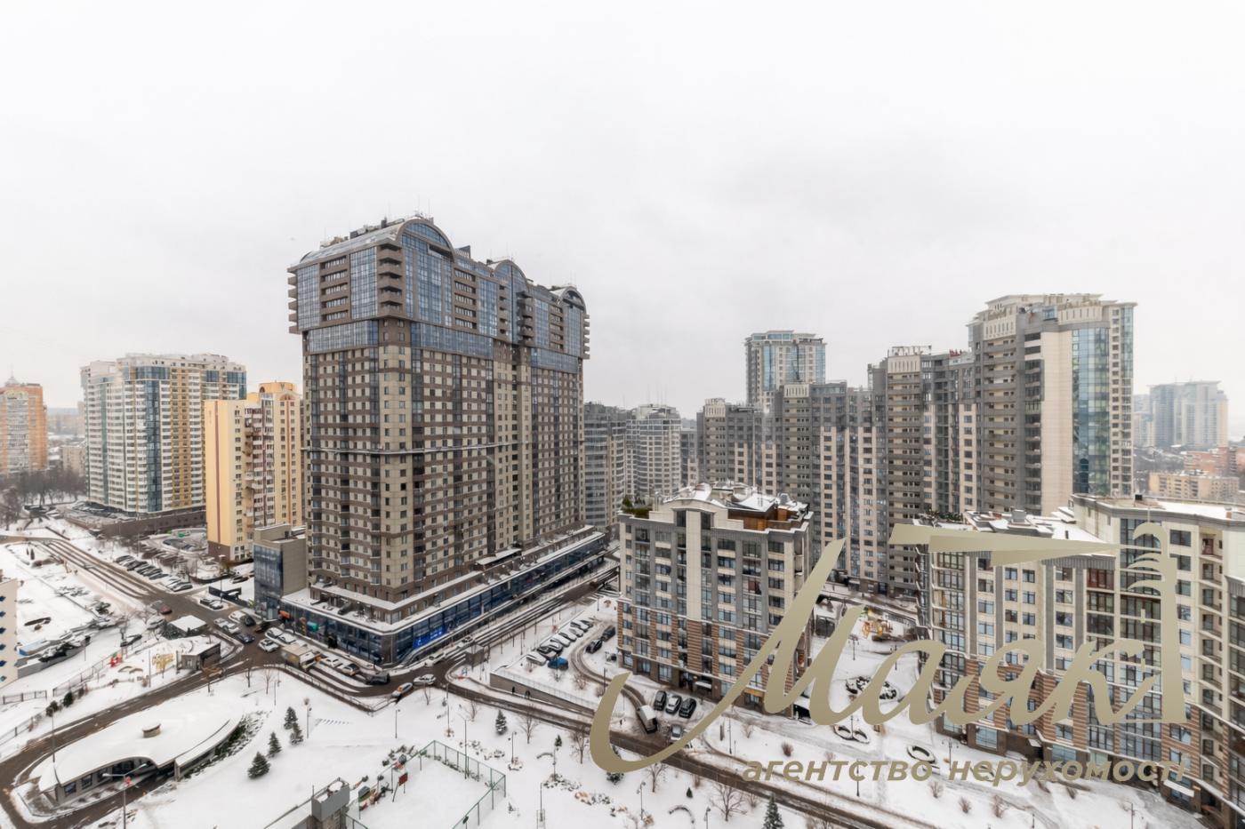 Rent 2-bedroom apartment in LCD str. Podvysotskogo, 4v, 50m², Pechersk, Kiev