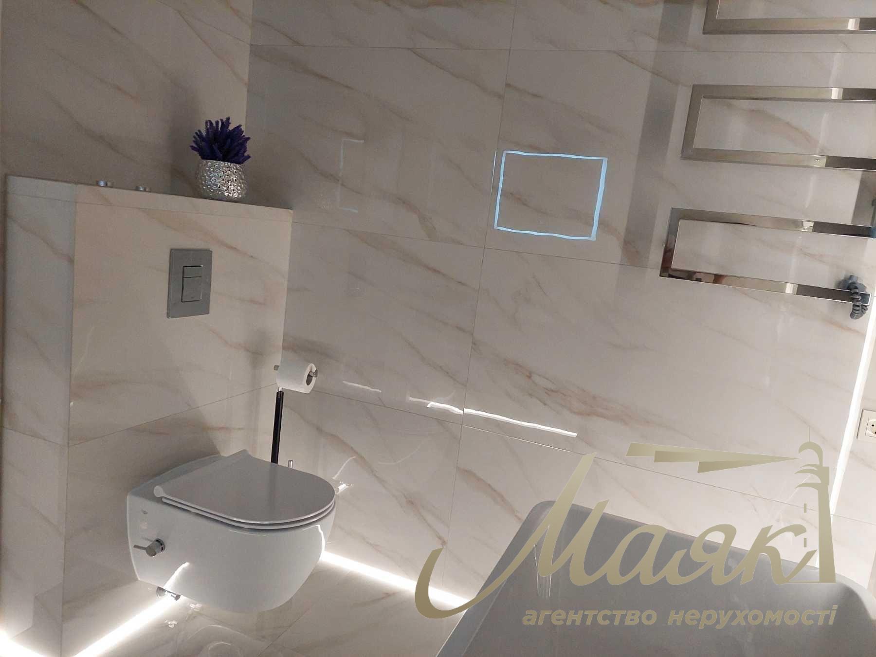 Оренда таунхауса 127м2 з терасою на даху