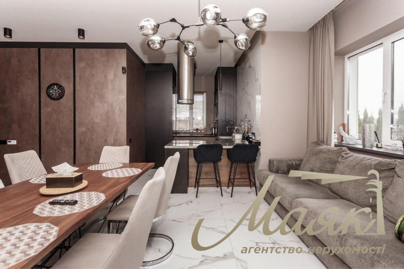 Продаж 2-поверхового будинку 210м2 с.Підгірці, Романків