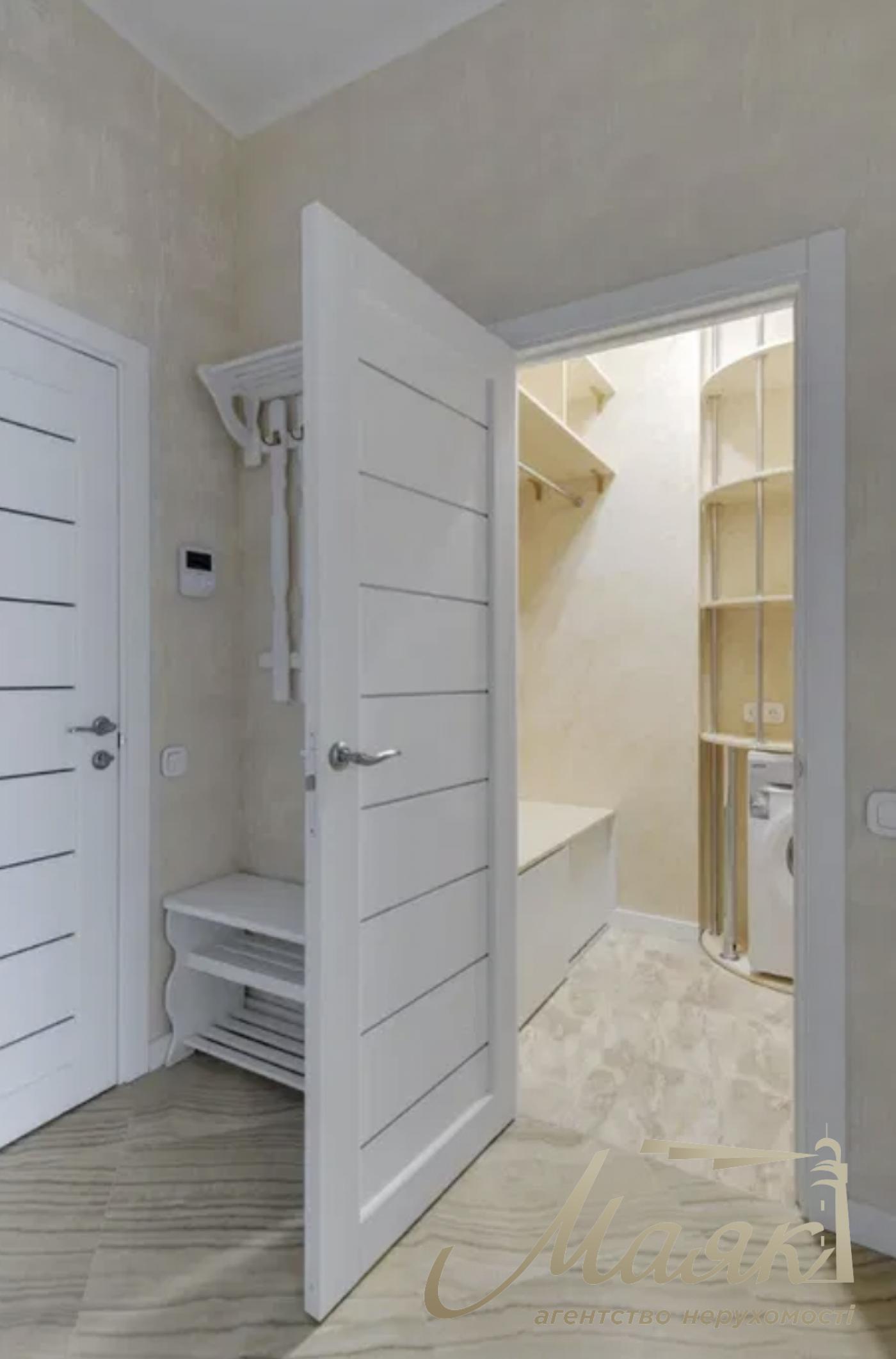 Оренда 2-кімнатної квартири, вул. Саперне Поле 14/55, Центр