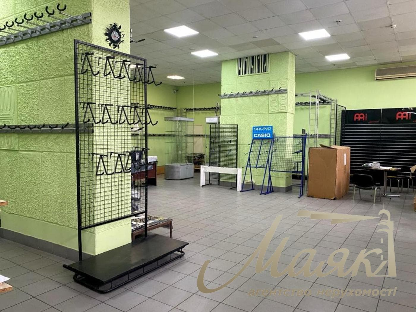 Оренда фасадного приміщення 510 м.кв. Велика Васильківська, метро Либідська