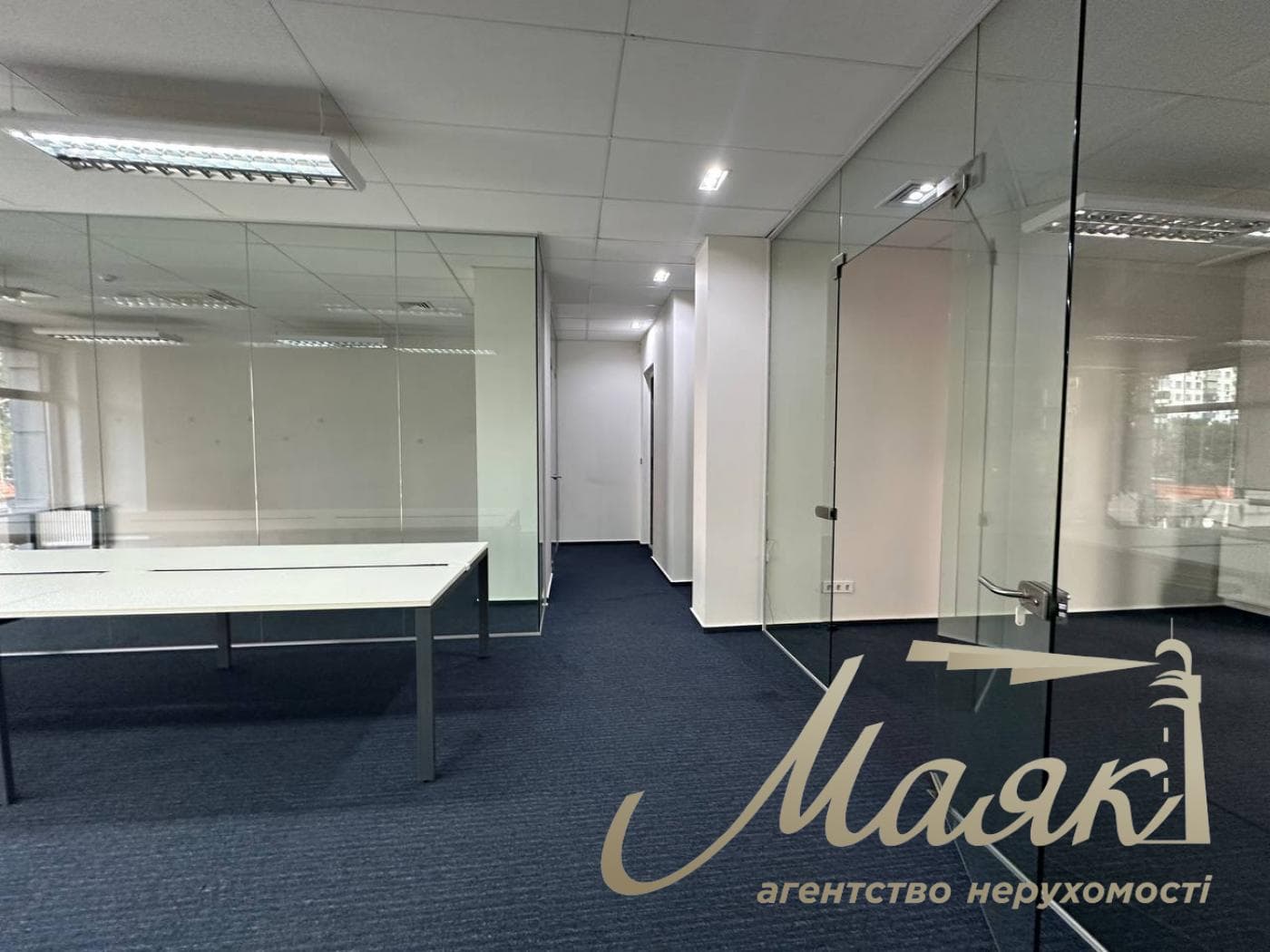 Аренда автономного офиса 962,1 м², ул. Антоновича, 118, Центр.