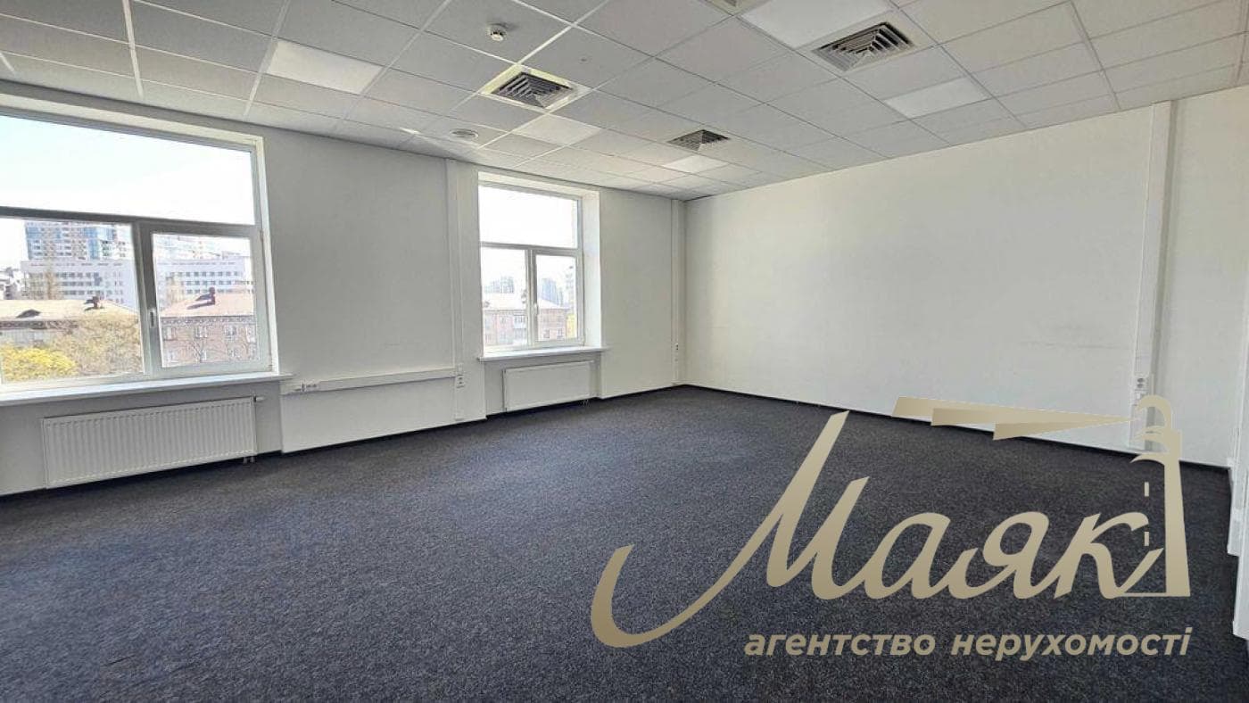 Office for rent 370 sq.m. sq.m. Mykhnovskyi Boulevard/Druzhbyba Narodiv, Pechersk