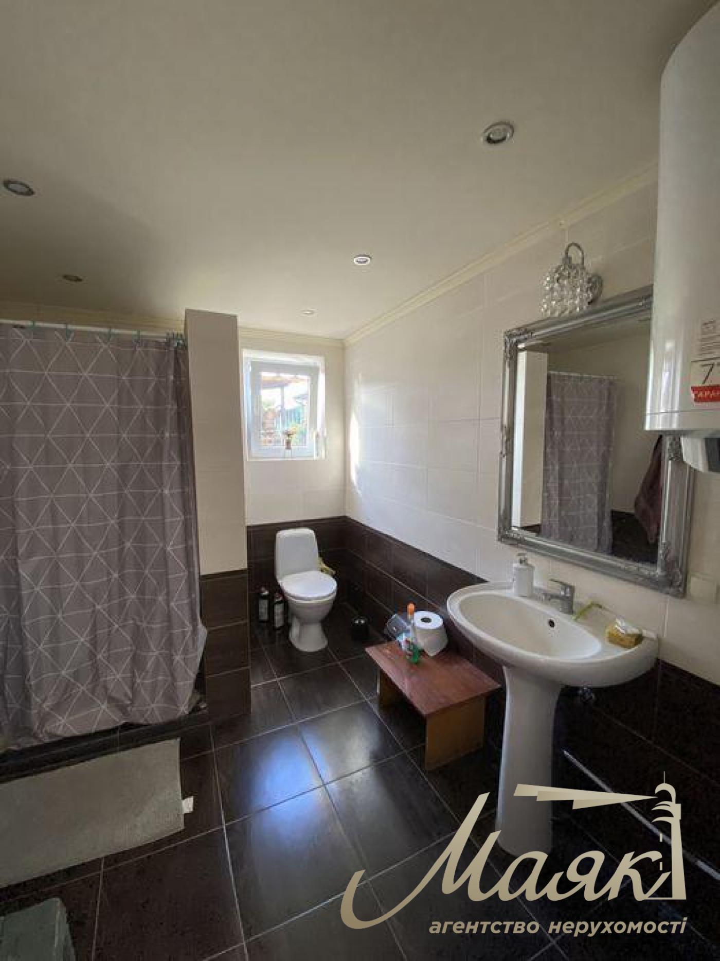 Sale of a 2-story house. Area - 115 sq.m. s. Rozhny, Brovarsky district.