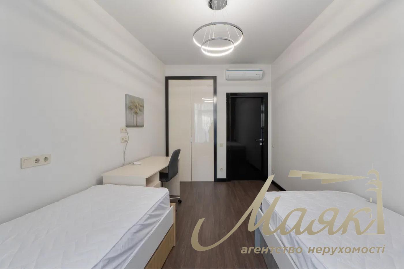 Rent 4-bedroom apartment in Residential Complex Busov Hill, Buslovskaya str. 12, Pechersk.