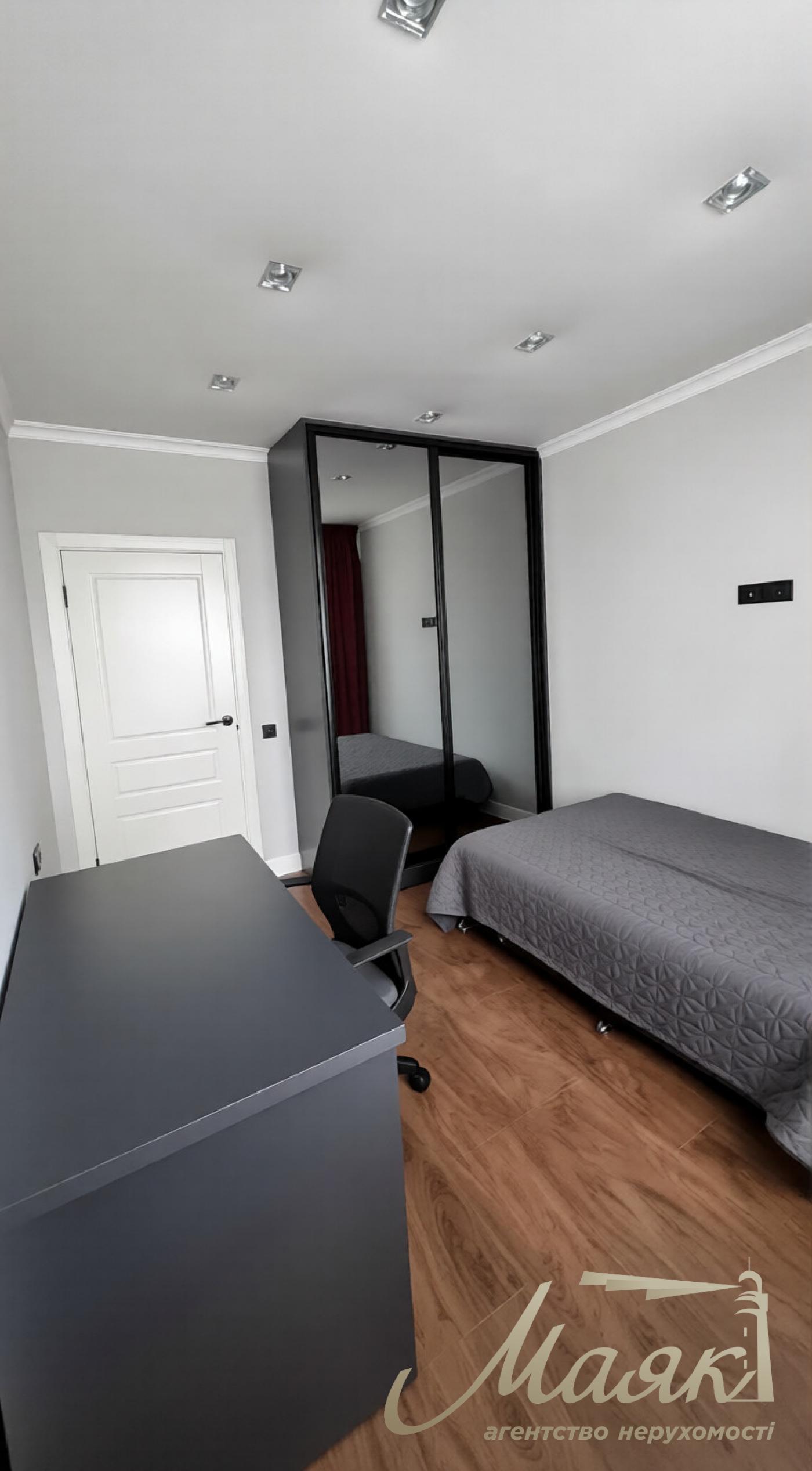 Продаж 3-кімнатної квартири в ЖК Seven, Дарницький район, Київ