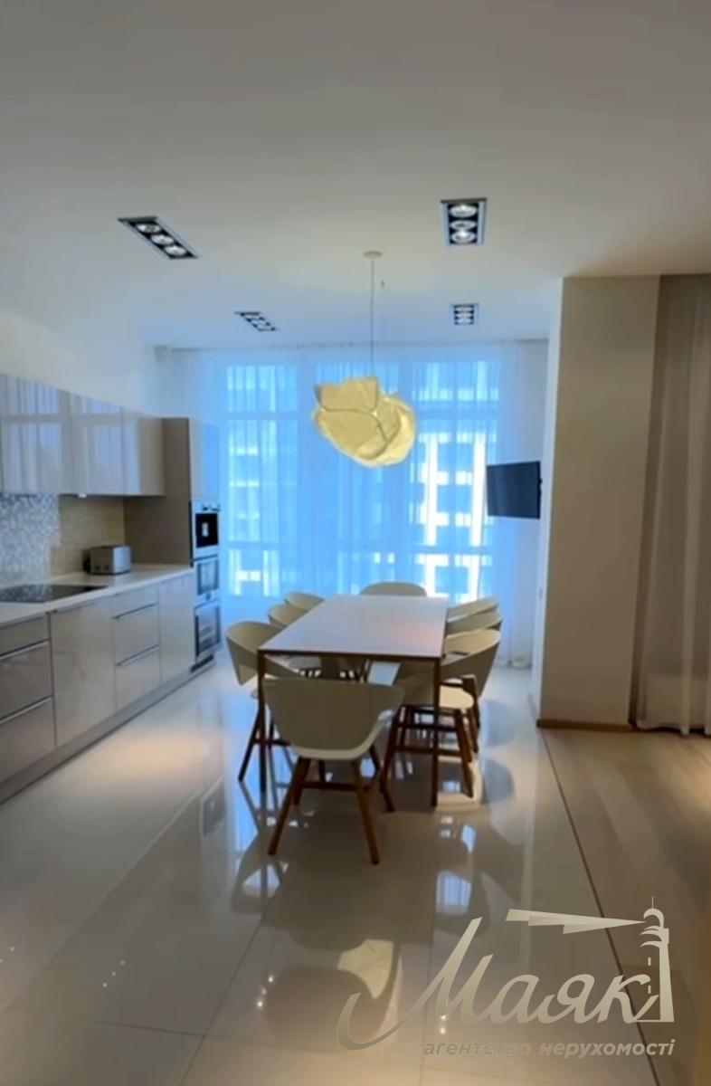 Продаж квартири 140м2 в ЖК Новопечерські липки вул. Андрія Верхогляда 14 (Михайла Драгомирова), Печерський район, Київ