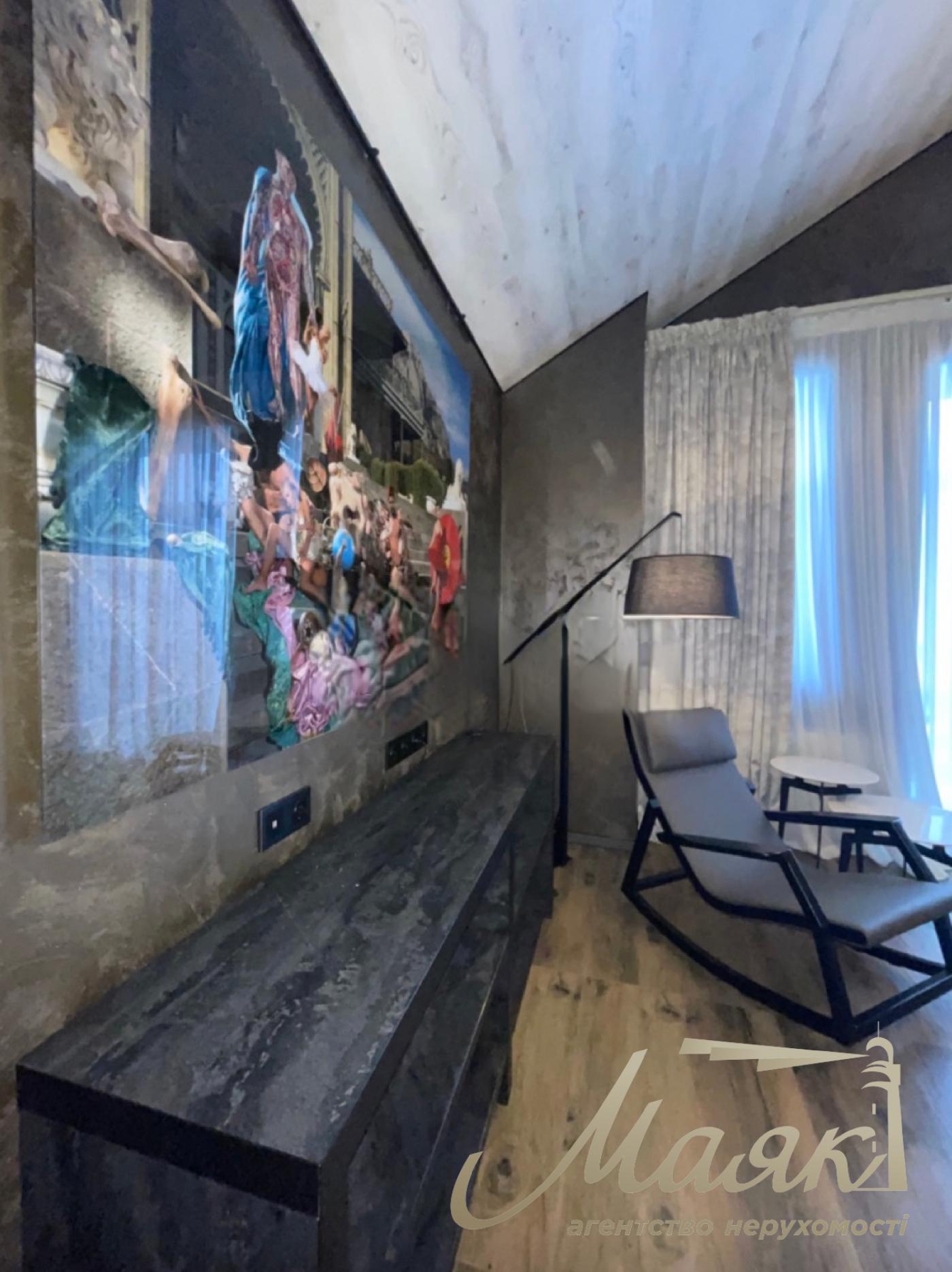 Продажа дома 400м2 в с.Плюты