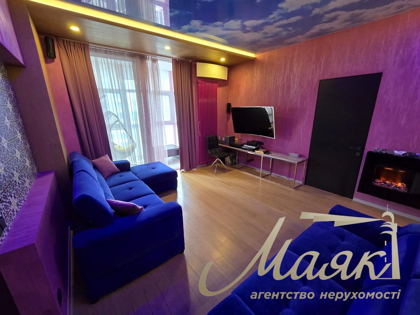 Rent 3-bedroom apartment LCD Novopecherskie Lipki, Pechersk