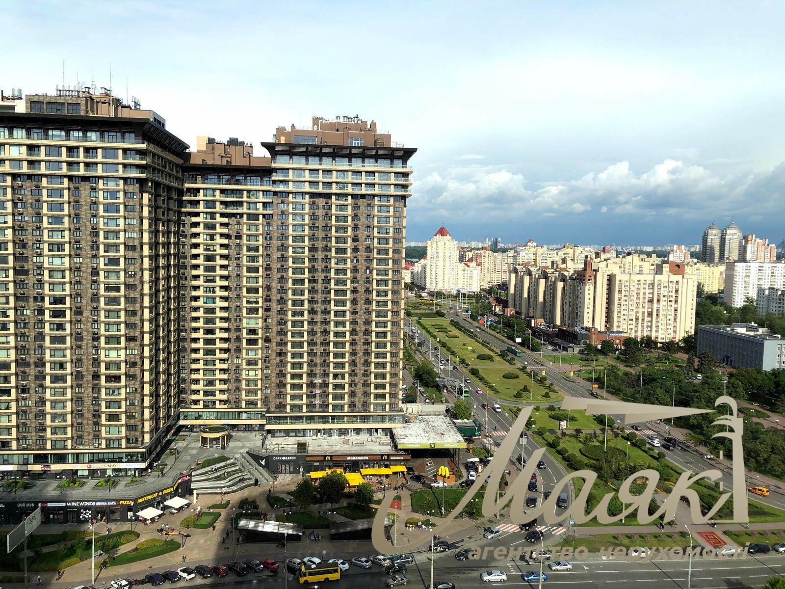 Продаж 1 кімнатної квартири в ЖК Smart Plaza Obolon, Оболонський район.