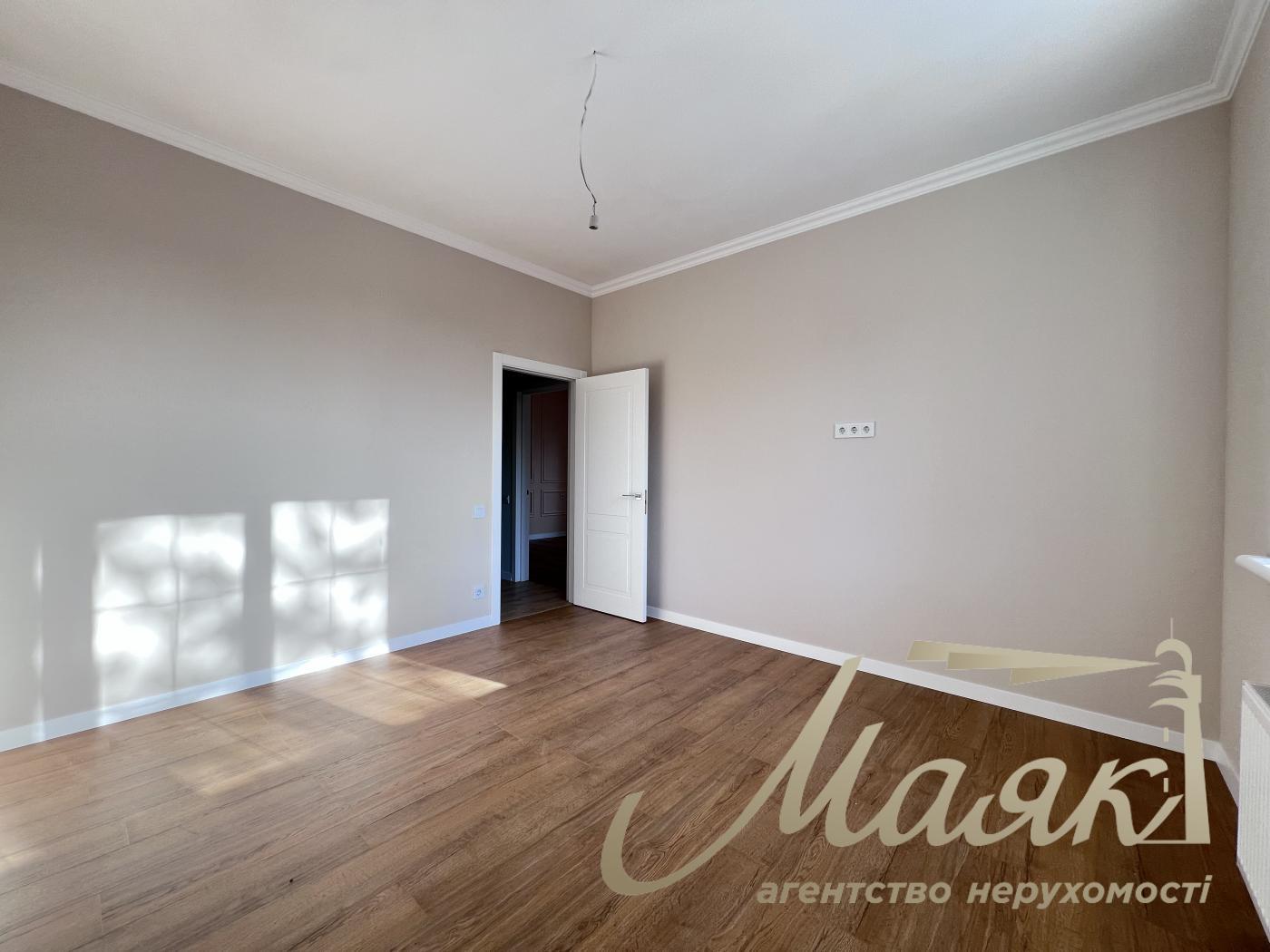 Продаж будинку в закритому КМ AlpenPark серед лісу