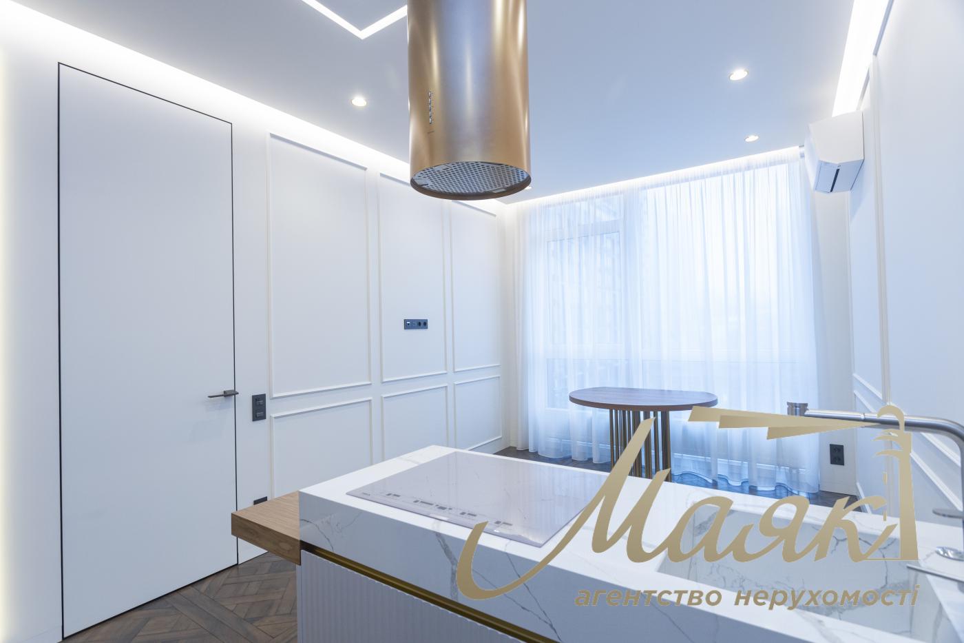 Продажа 2к квартиры 50м2, ЖК Французский квартал 2, ул. Джона Маккейна, Печерський район.