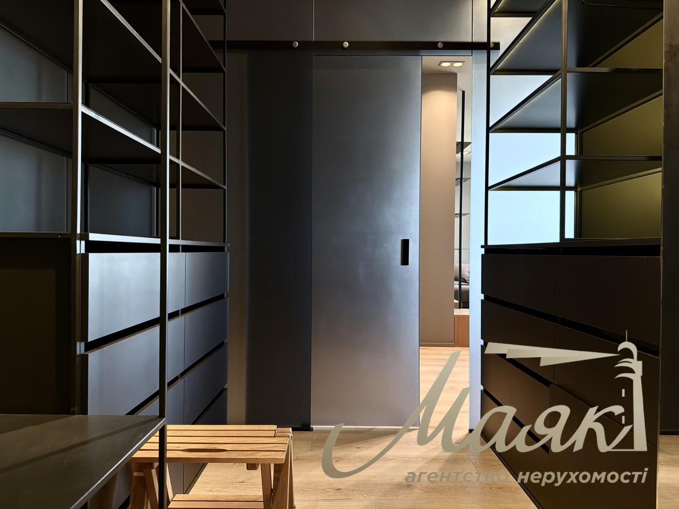 Оренда 3-х кімнатної квартири 130 кв.м. на вул.Преображенська 8Б