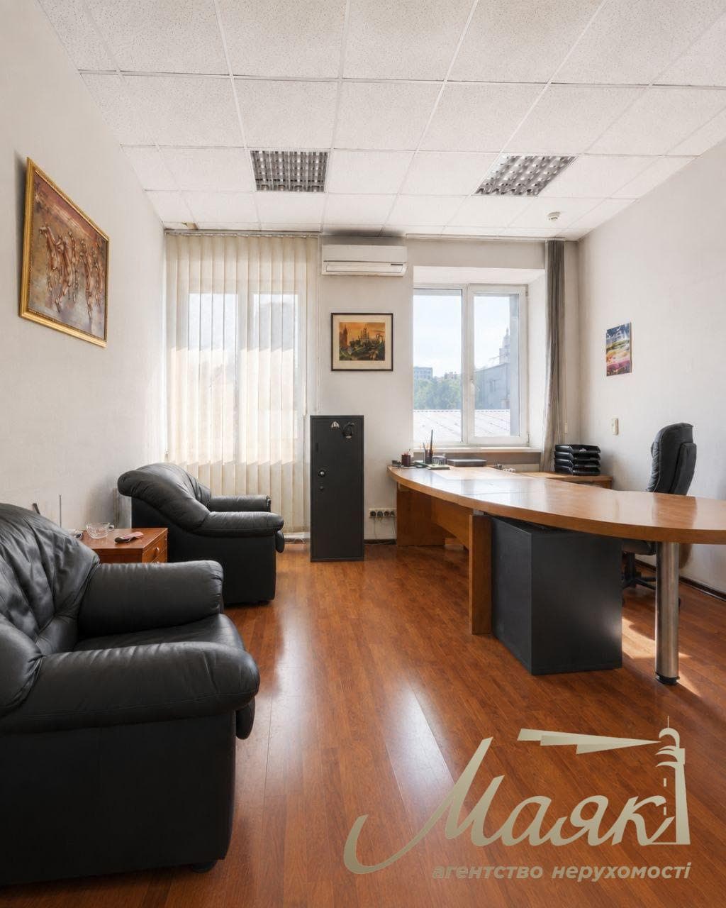 Продаж земельної ділянки (930 м²) за адресою: вул. Г. Шаповала, 10, Солом'янський район