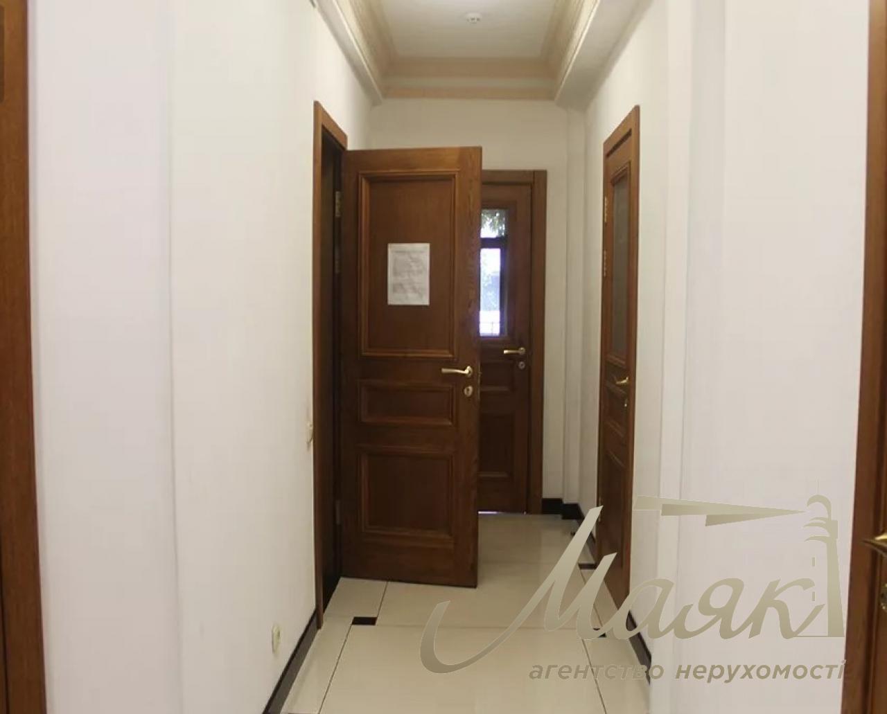 Respectable office building for sale! Zhylianska street. Center. Kyiv