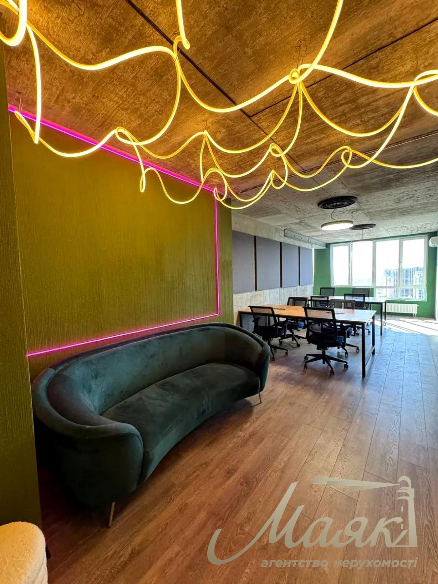 Office for rent 230m2 in LCD Novopecherskaya Tower, Boychuk str.