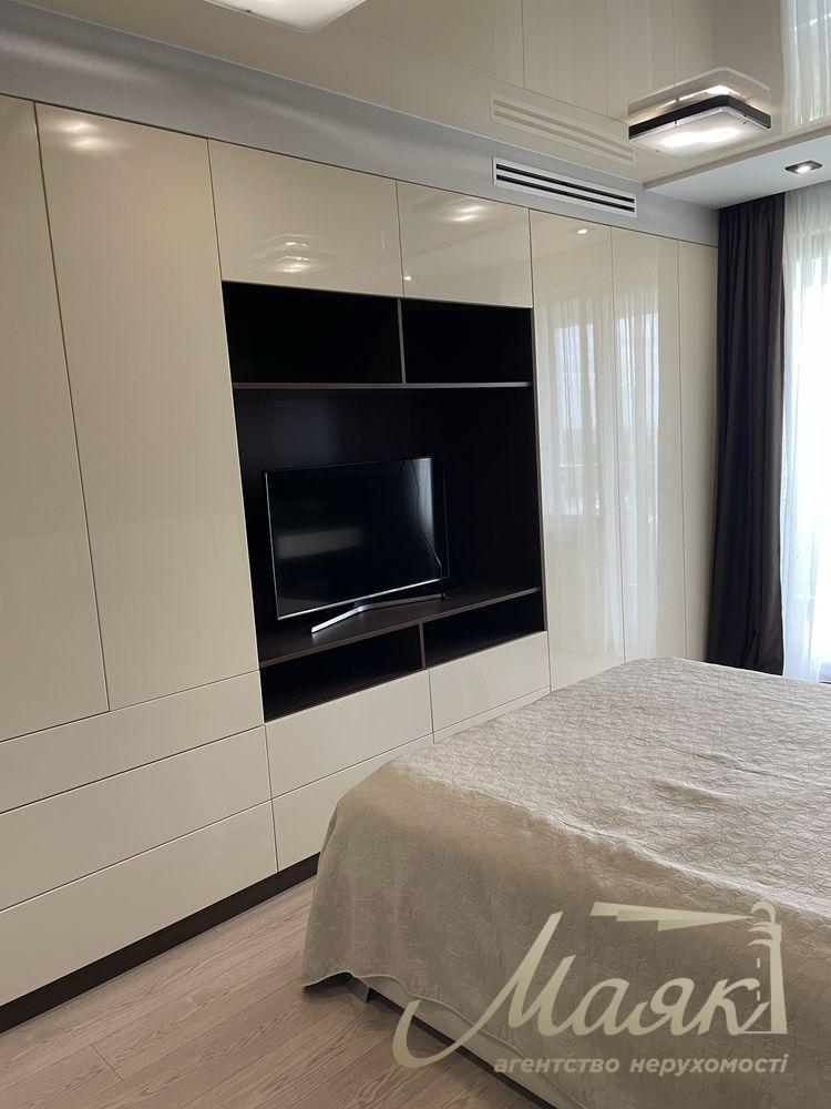 Rent 3 k apartment in Park Avenue Residential Complex, 95 sq.m., Pecherskiy district