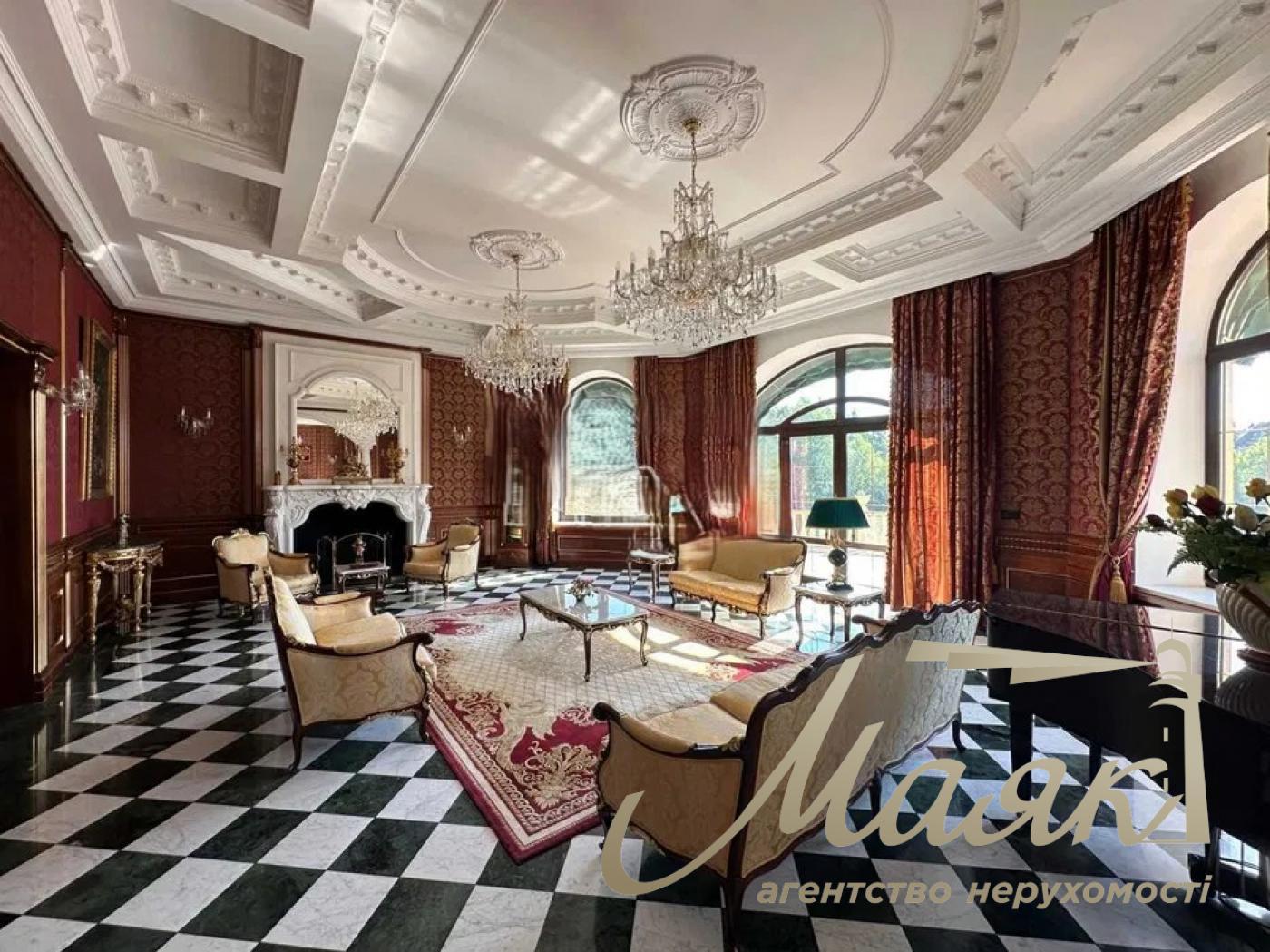 We offer for sale VIP-house in the cottage town "Golden Gate" (Koncha-Zaspa), Obukhovsky district.