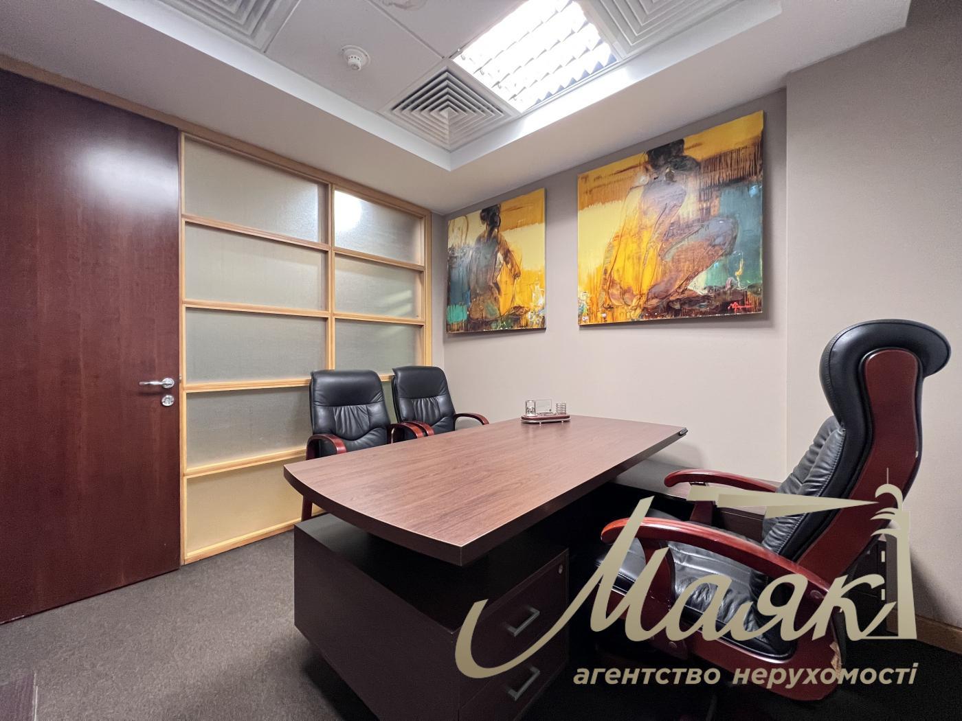Оренда офісу 77 кв.м в БЦ Леонардо по вул. Богдана Хмельницького 52/17