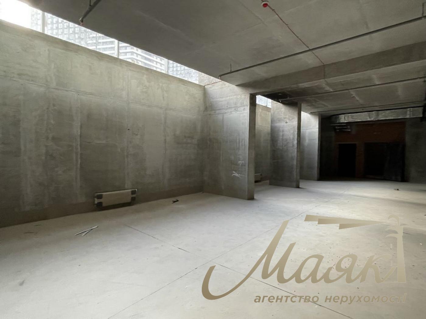 Rent of facade commercial premises of the Great residential complex, Prichalnaya St., 14