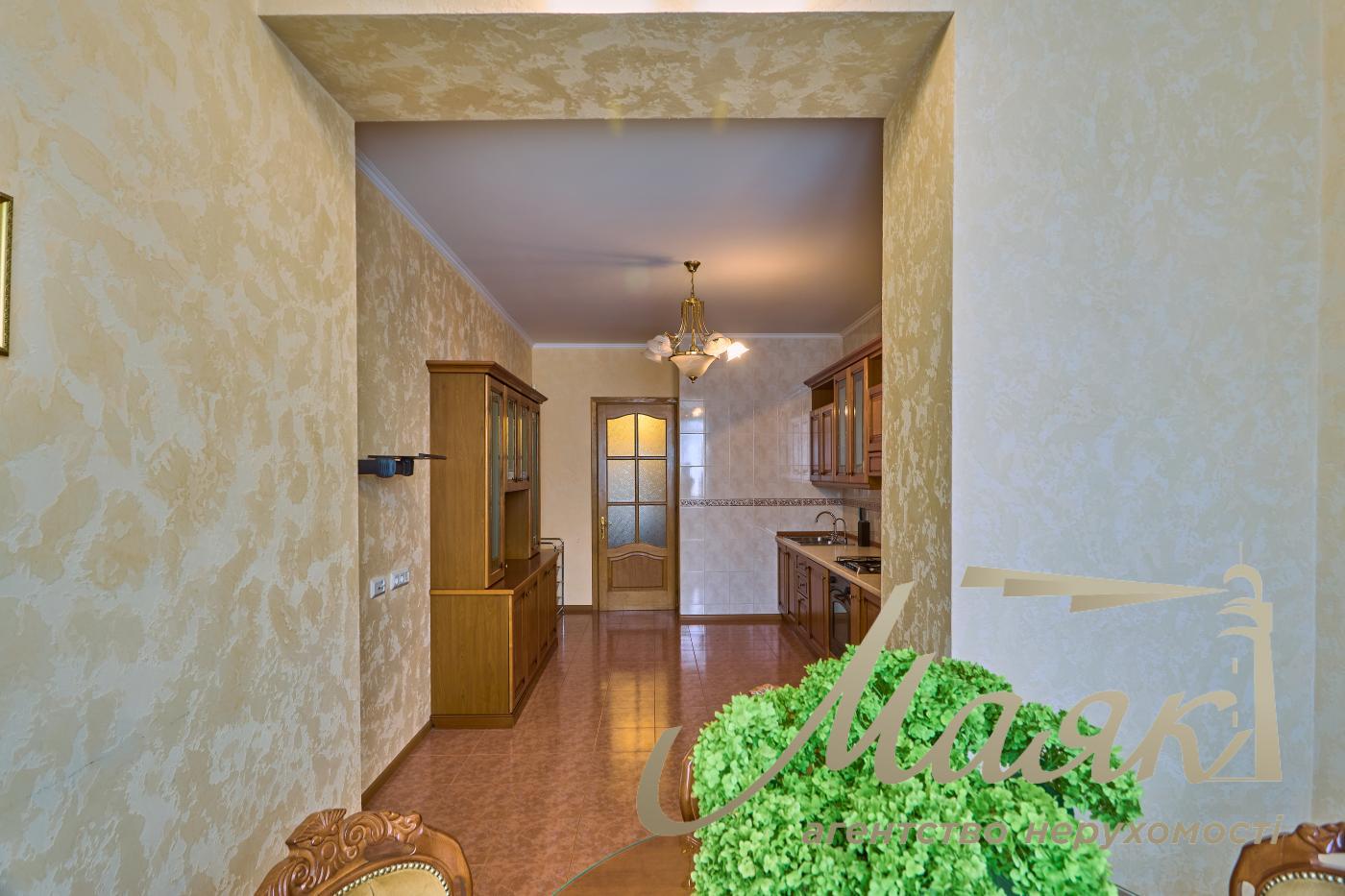 Rent 3-room apartment 142m2 on the street. Kudryavskoy, 13-19, Shevchenkovsky district, Kyiv