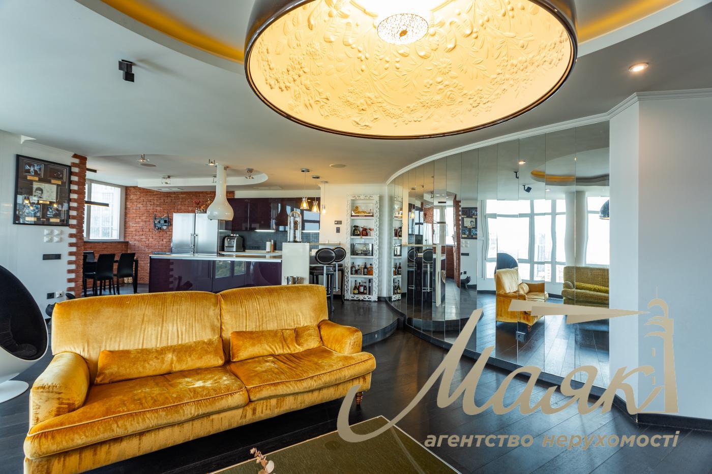 Rent 180m2 view apartment in LCD Novopecherskie Lipki, Andriy Verkhoglyada/Dragomirov Street 5, Pechersk, Kyiv