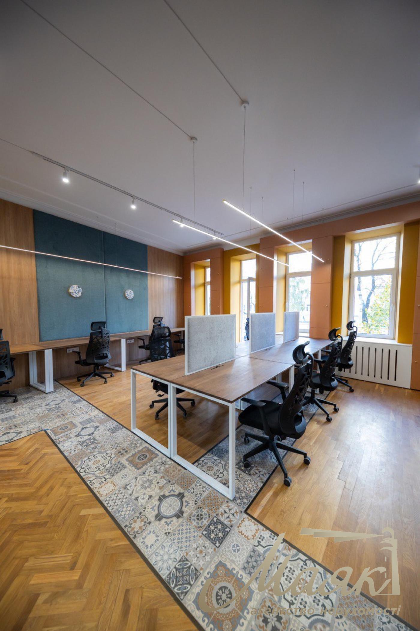 Аренда меблированного офиса 110 кв.м. на ул Владимирская 92