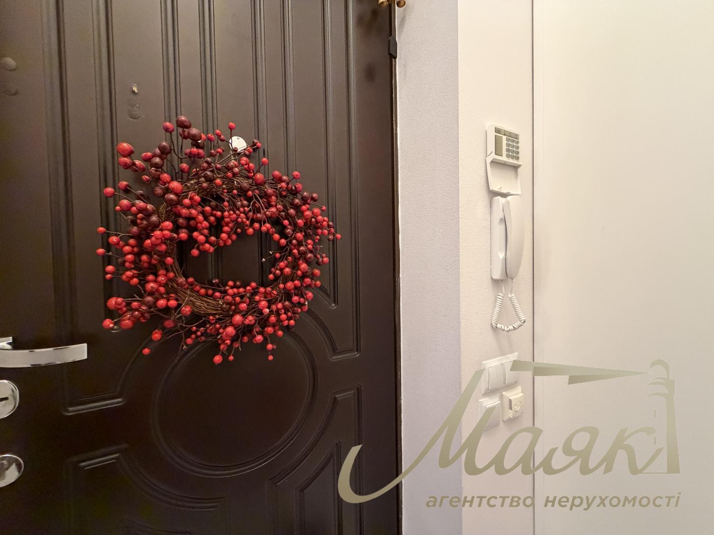 Оренда 4х-кімнатної квартири 200 м² у самому серці Києва - вул. Рейтарська, 5, Шевченківський район.