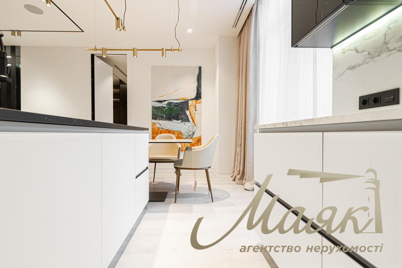 Продаж 3к квартири 100м2 в ЖК "Бульвар Фонтанів", вул. Саперне Поле 3
