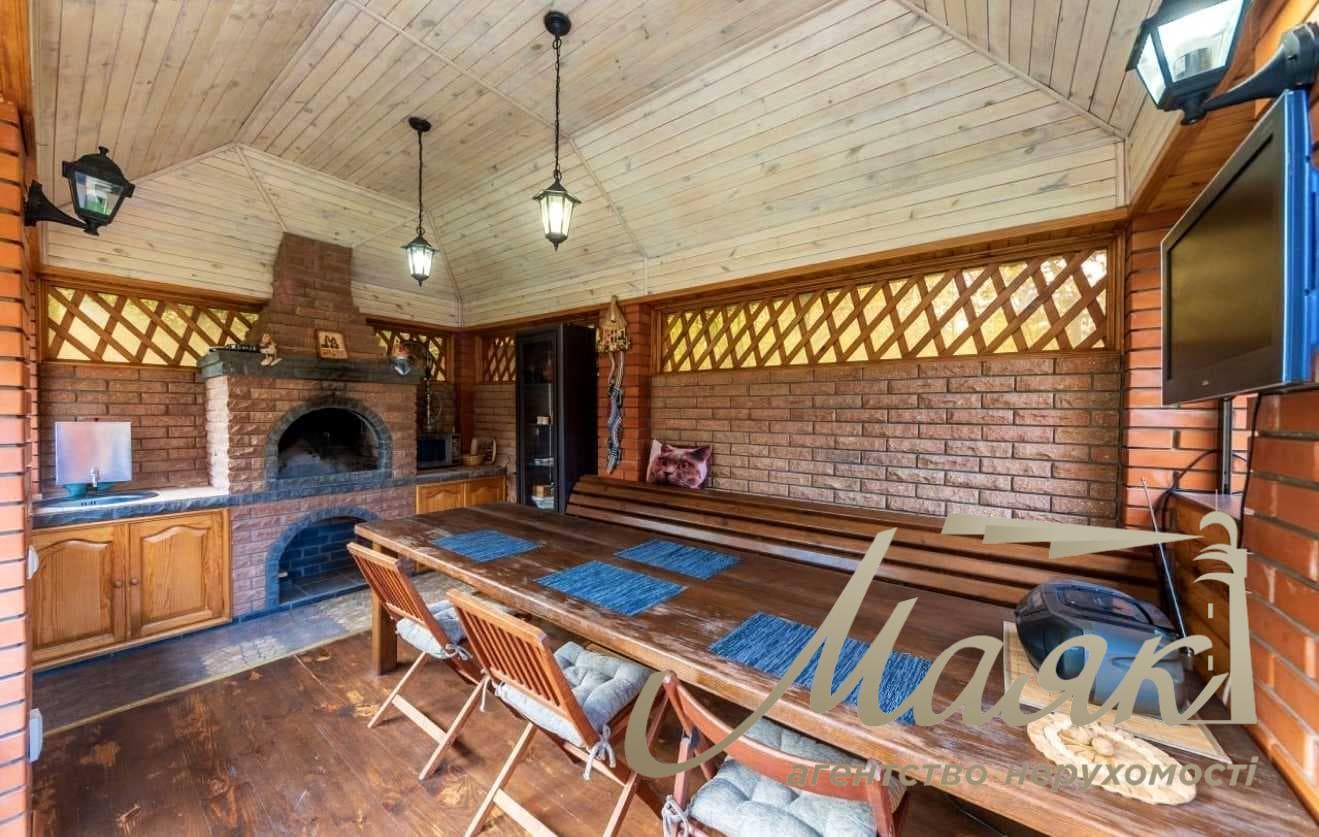 Оренда 2-поверхового будинку площею 128 м² поблизу Дніпра та Мінстерського озера, Оболонський район, Київ